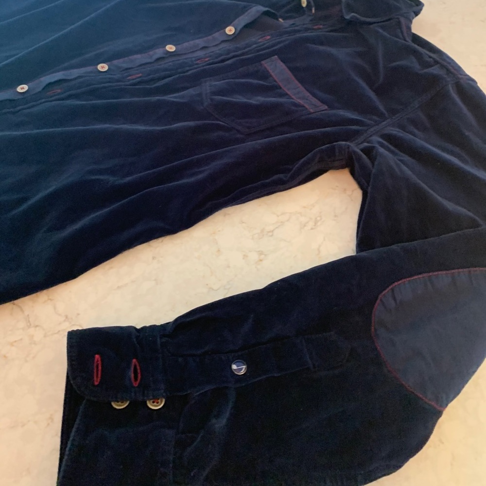 Men’s, L shirt. Unique, thick velvet feel.